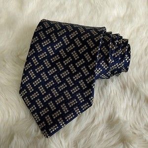 Vintage Guess Mens Neck Tie 100% Silk Blue Geometric